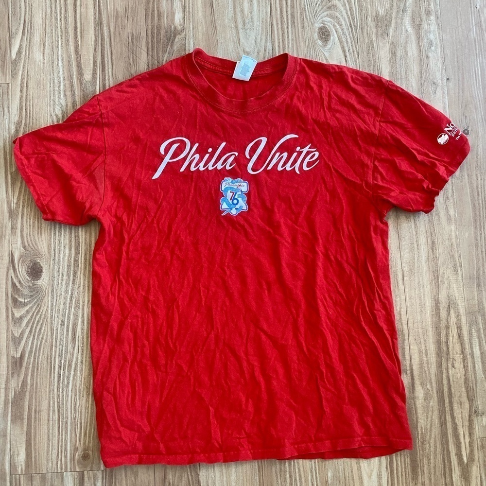 Philadelphia 76ers Stadium T-Shirt NBA - Picture 4 of 5